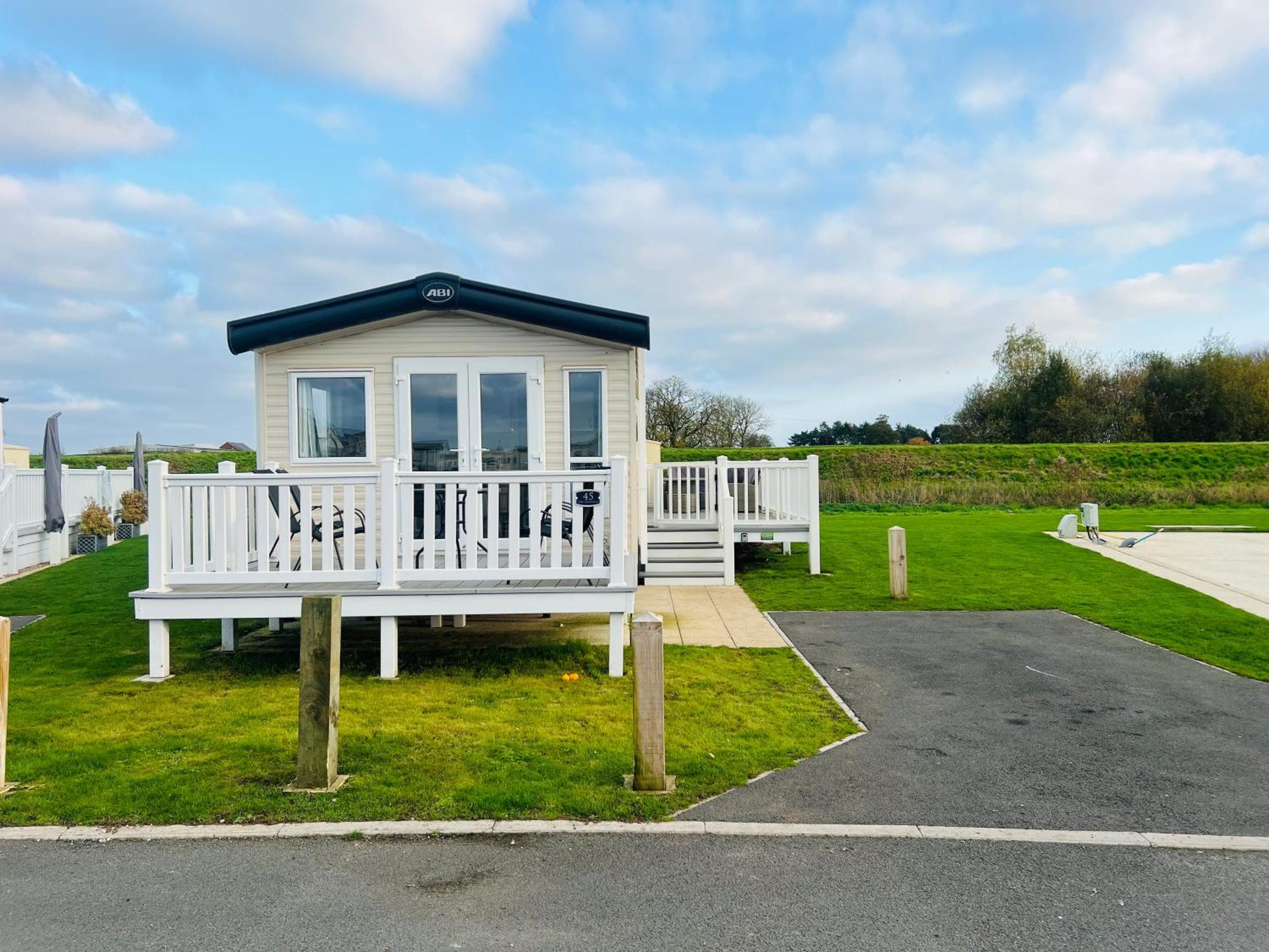 The Pastures Holiday Lodge Tattershall Exterior photo